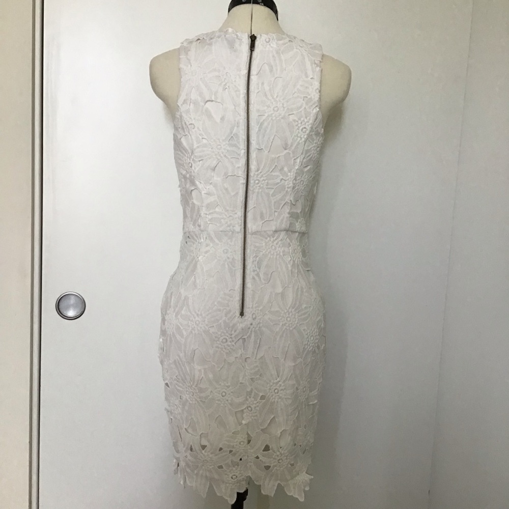 ASTR lace bodycon dress - Picture 3 of 4